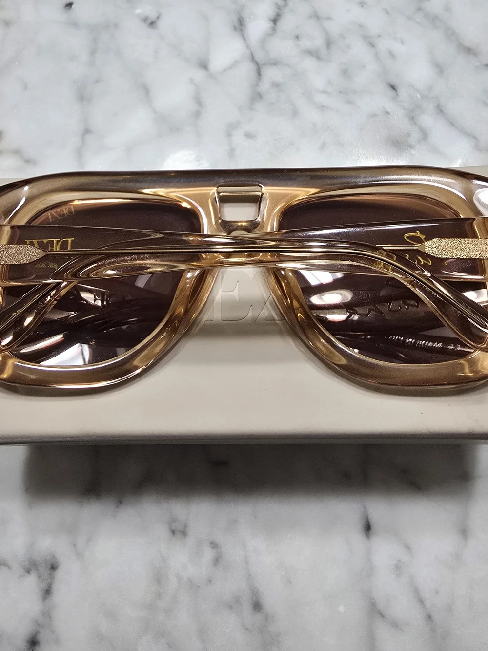 DEZI stylish sunglasses